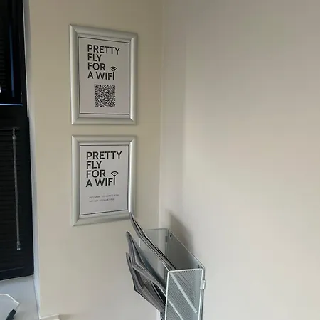 Centre, 2 Bed Penthouse With Balcony Apartment